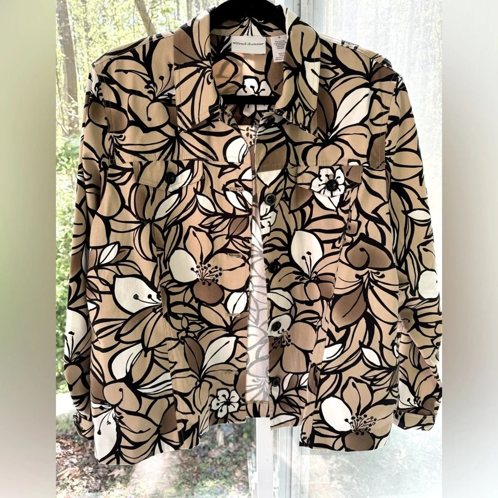 Alfred Dunner 12 EUC Lightweight shirt jacket Brown floral‎ w/sequins on petals